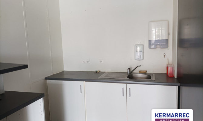 location Bureaux 290.00 m²