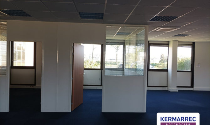 location Bureaux 352.00 m²