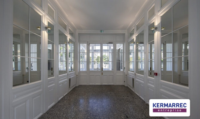 location Bureaux 374.00 m²