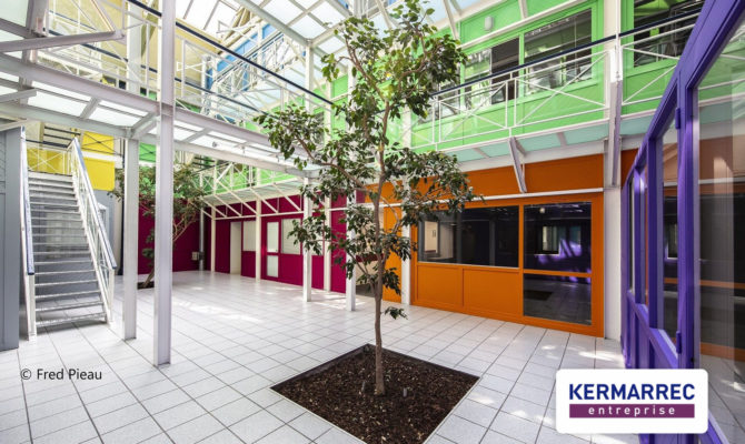 location Bureaux 374.00 m²
