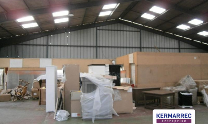 location Local d'activité 900.00 m²