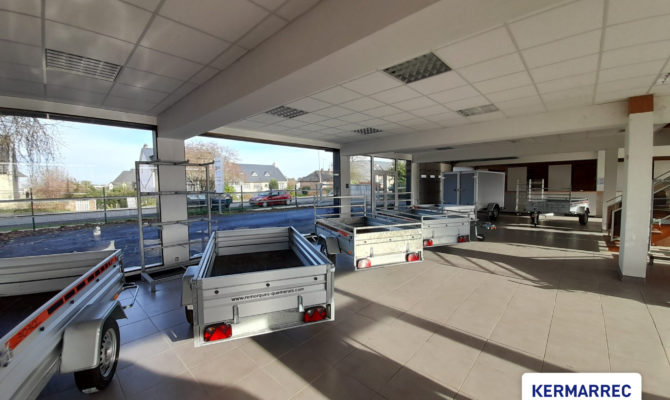 location Local d'activité 900.00 m²