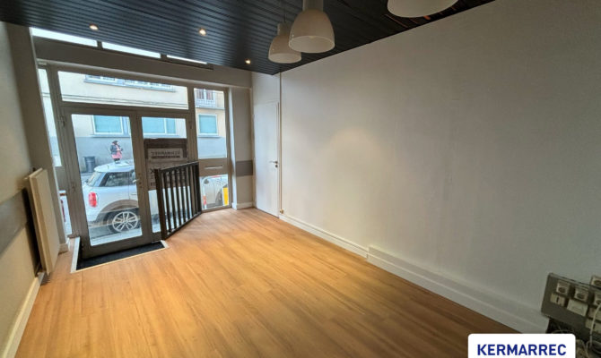 location Local Commercial 92.00 m²