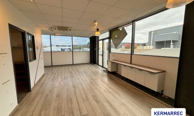 location Local Commercial 180.00 m²