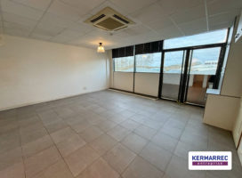 location Local Commercial 180 m² Theix-Noyalo 56