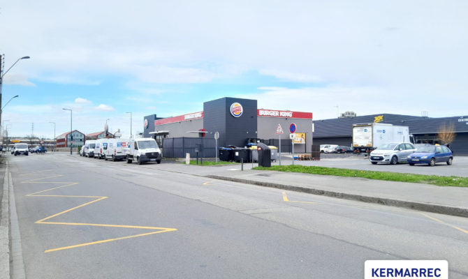 location Local d'activité 3400.00 m²