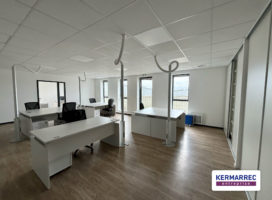 location Bureaux 70.00 m² Séné 56