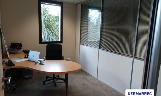 location Bureaux 94.00 m²