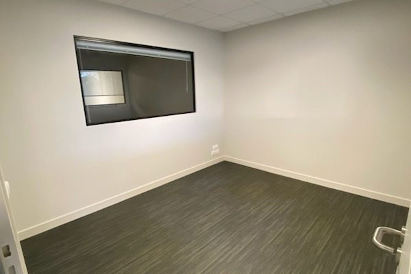 location Local Commercial 81.00 m²