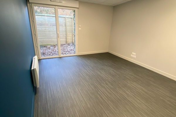 location Local Commercial 81.00 m²