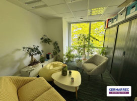 location Bureaux 268.00 m² Vannes 