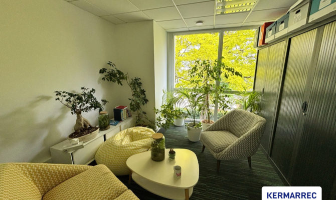 location Bureaux 268.00 m²