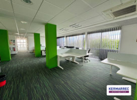 location Bureaux 268.00 m² Vannes 