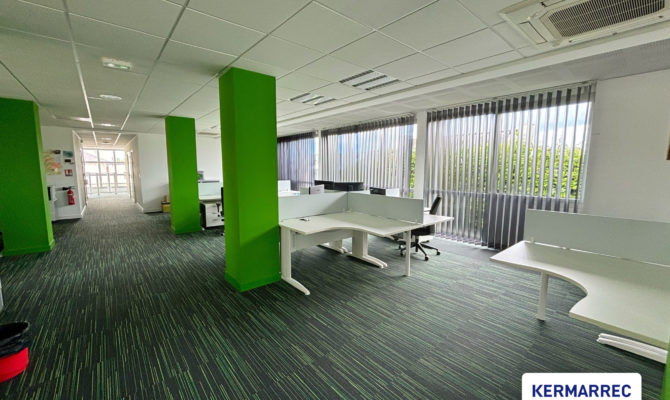 location Bureaux 268.00 m²