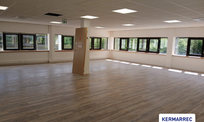 location Bureaux 180.00 m²