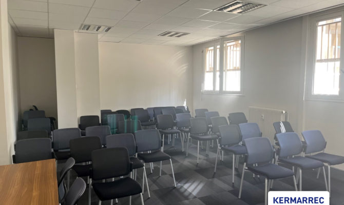 achat Bureaux 104.00 m²
