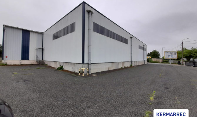 location Local d'activité 1521.00 m²