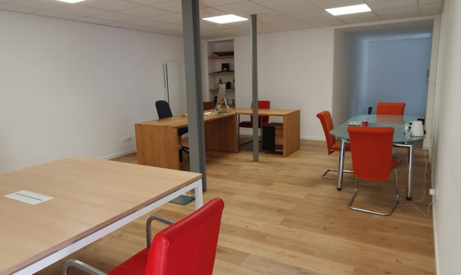 location Bureaux 144.00 m²