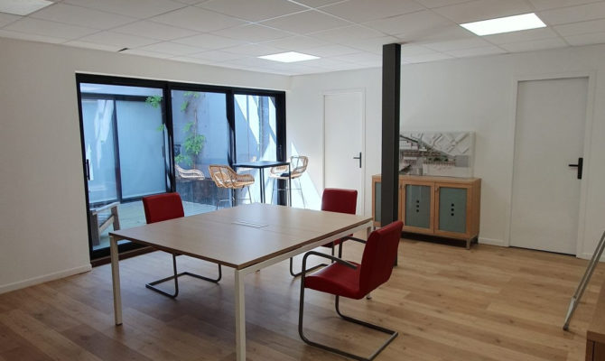 location Bureaux 144.00 m²