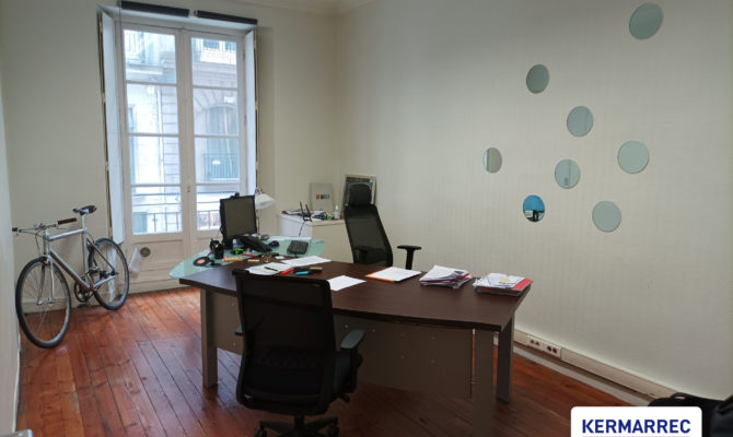 location Bureaux 88.00 m²