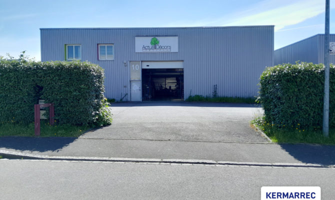 location Local d'activité 670.00 m²