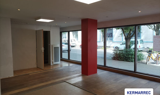 location Bureaux 74.00 m²