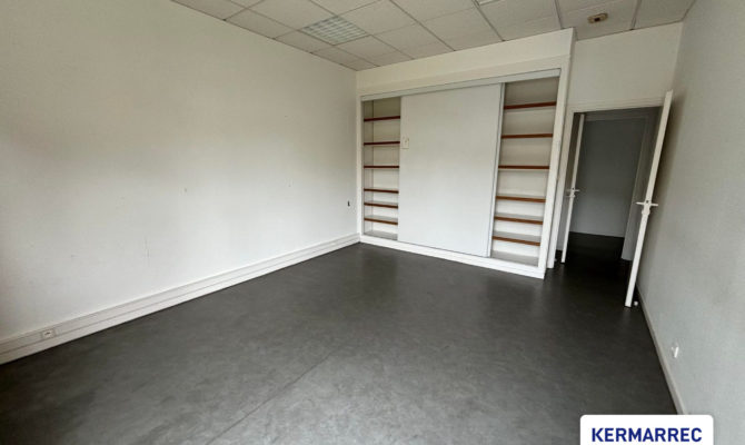 location Bureaux 81.00 m²