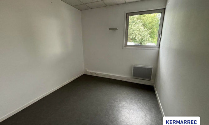 location Bureaux 81.00 m²