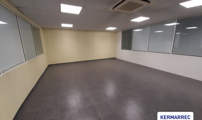 achat Local d'activité 950.00 m²