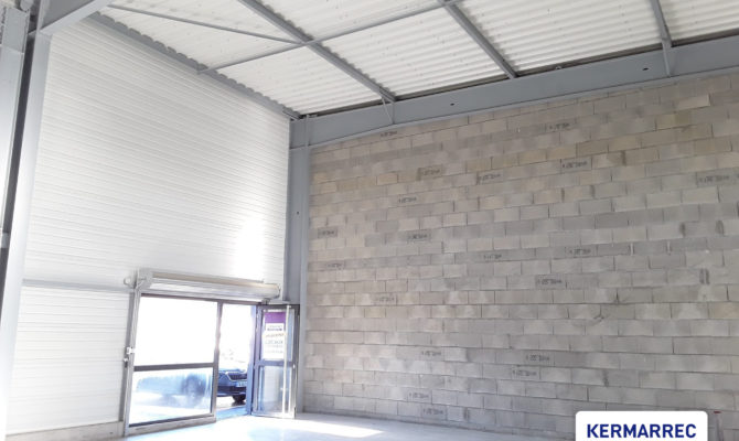 location Local d'activité 350.00 m²