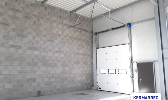 location Local d'activité 350.00 m²