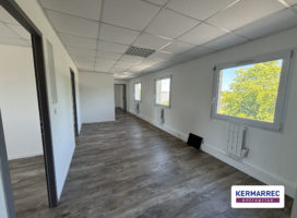 location Bureaux 218.00 m² Vannes 56