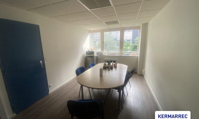achat Bureaux 266.00 m²