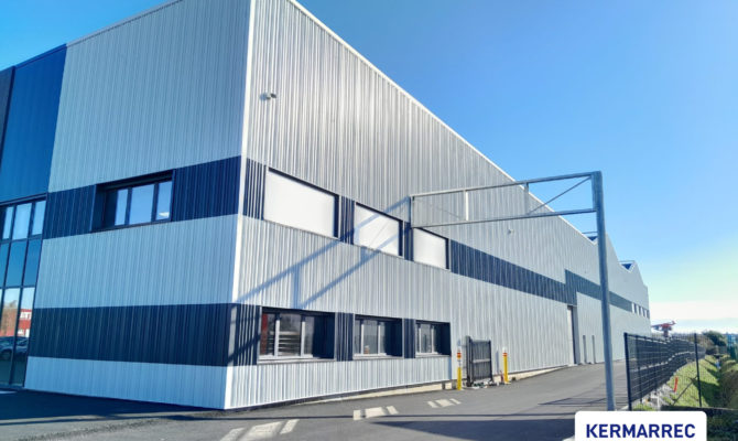 location Local d'activité 2120.00 m²