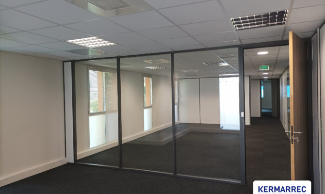 location Bureaux 350.00 m²