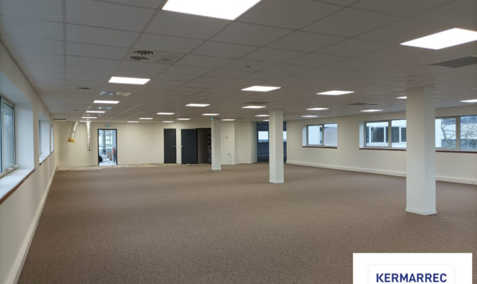 location Bureaux 923.00 m²