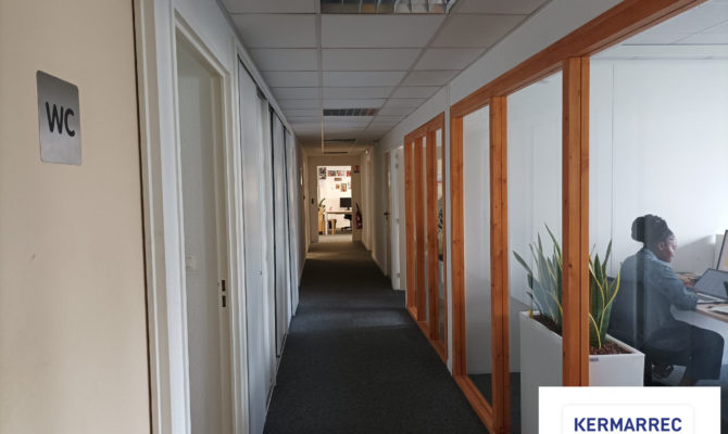 location Bureaux 843.00 m²