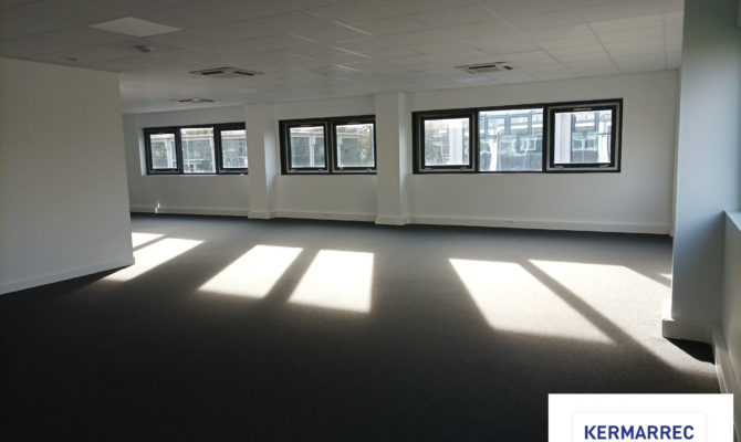 location Bureaux 225.00 m²