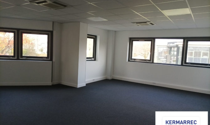 location Bureaux 225.00 m²