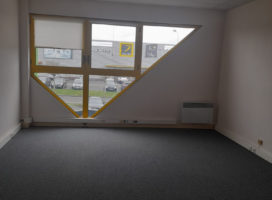 location Bureaux 61.00 m² Montgermont 35
