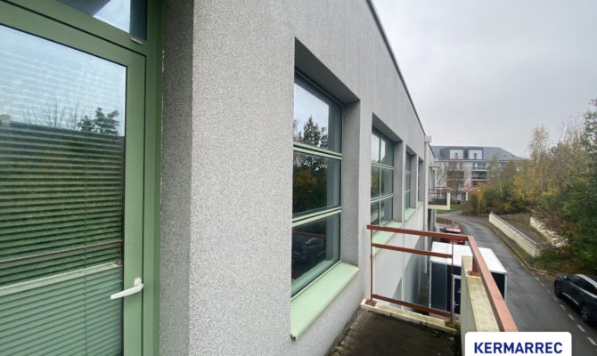location Bureaux 100.00 m²