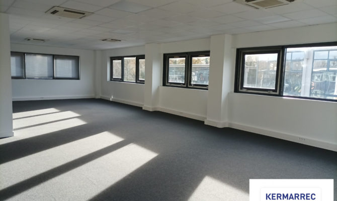 location Bureaux 225.00 m²