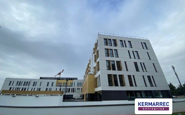 location Bureaux 101.00 m²