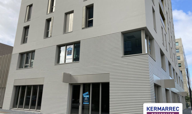 location Bureaux 122.00 m²
