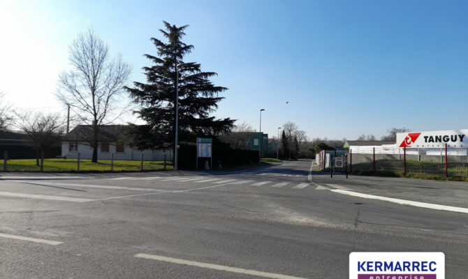 location Local d'activité 1600.00 m²