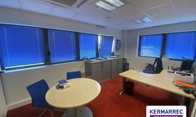 location Bureaux 330.00 m²
