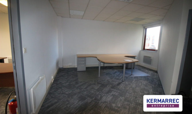 location Bureaux 75.00 m²