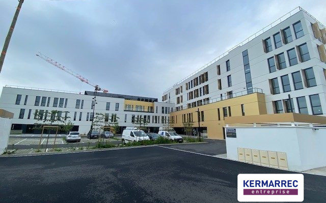 location Bureaux 75.00 m²
