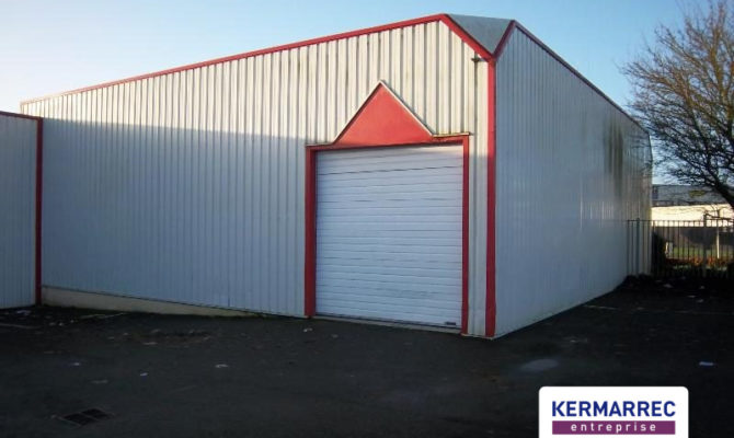 location Local d'activité 400.00 m²