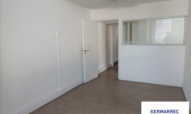 location Bureaux 94.00 m²